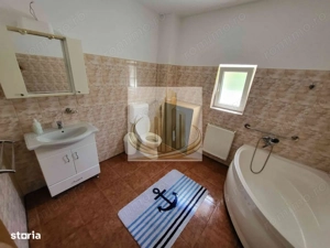 Casă spațioasă, versatilă – ideală pentru firmă sau locuință - imagine 11