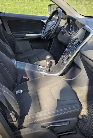 Vând Volvo XC 60 - imagine 3