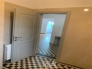 Apartament 65 mp pretabil birou - 550 Euro - imagine 14