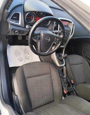Vând Opel Astra J,Diesel,2013 - imagine 3