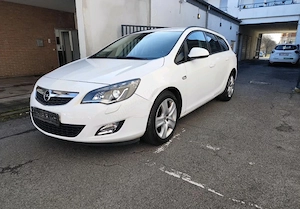 Vând Opel Astra J,Diesel,2013 - imagine 2