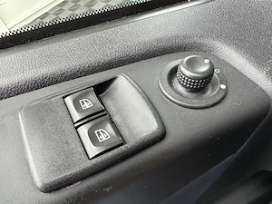 Opel Vivaro 1.6 Diesel 120 CP An 2015 8+1 - imagine 18