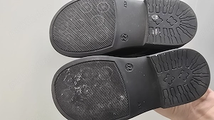 Vând pantofi piele neagra baietei de 2 ani marimea 22