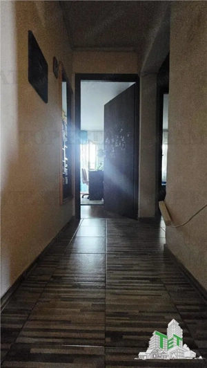 Apartament luminos cu 3 camere in zona Crangasi- pozitie excelenta,disponibil imediat - imagine 9