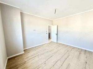 Duplex spatios despartit prin camera tehnica - 110 mp utili - 4 camere - Mosnita - imagine 11
