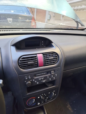 Vand Operl Corsa 2002