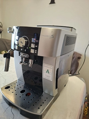 Delonghi Magnifica S  - imagine 3
