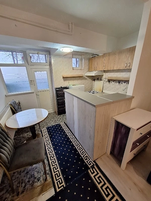 Garsoniera pentru inchiriat