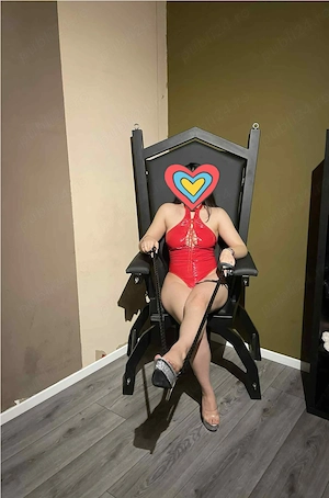 Stăpâna!!! Show web,Sexting ,foot fetish (confirmare WhatsApp) răspund doar pe WhatsApp 