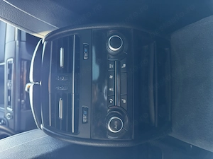 B MW Seria 7 740d xDrive - imagine 8