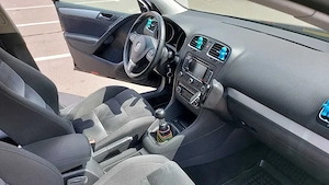 VW Golf 6 1.8 Trapa, Interior Alcantara,ÎncălzireScaune,DubluClima Sistem audio performant,PilotAuto - imagine 5