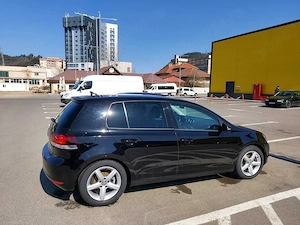 VW Golf 6 1.8 Trapa, Interior Alcantara,ÎncălzireScaune,DubluClima Sistem audio performant,PilotAuto