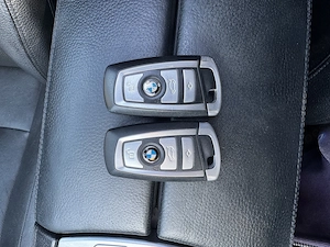 B MW Seria 7 740d xDrive - imagine 10