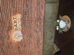 Restaurantul D.A.R.T. Kitchen, angajează Ospătar si Responsabil Vase.