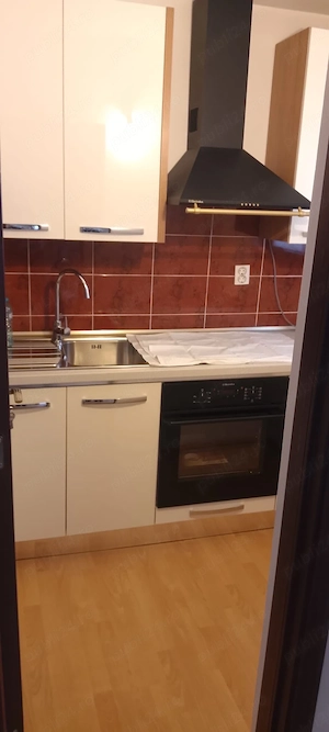ofer spre vanzare garsoniera zona Meva , etaj 3 gaz la scara  - imagine 3