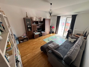 Spatios. Bucatarie separata. Mobilat si utilat. Girocului - pozitie excelenta.