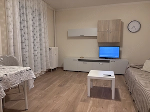 Închiriez ap. 2 camere zona Titan - parc, metrou, supermarket.