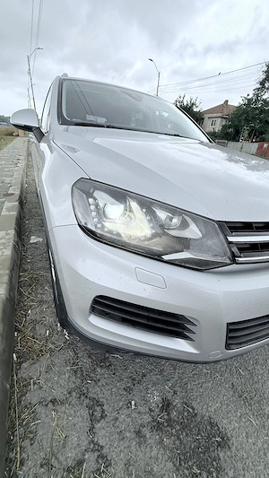  Vând Volkswagen Touareg 3,0 TDI BMT - imagine 4