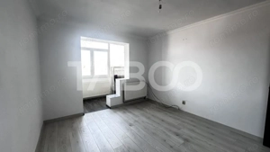 Apartament decomandat de vanzare 3 camere 50 mpu cu balcon Cisnadie