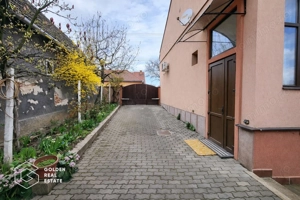 Casa D+P, cu piscina si teren 680 mp, Lipova, comision 0% - imagine 4