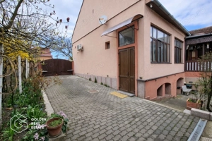 Casa D+P, cu piscina si teren 680 mp, Lipova, comision 0% - imagine 2