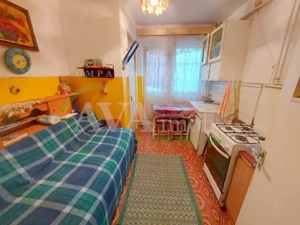 Apartament 3 decomandate, parter, 2 bai, zona Cornisa - imagine 6