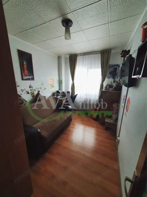 Apartament 3 camere decomandat , zona Milcov - imagine 4