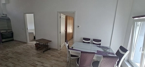 Inchiriem apartamente cu 2 camere si living openspace zona Turnisor  - imagine 13