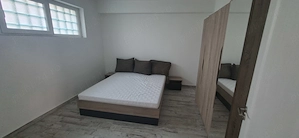 Inchiriem apartamente cu 2 camere si living openspace zona Turnisor  - imagine 16