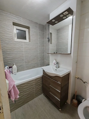 Apartament decomandat, finisat, mobilat, utilat, constructie caramida - imagine 7