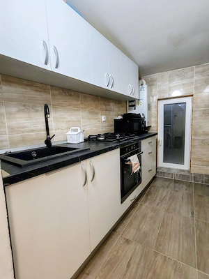 Apartament decomandat, finisat, mobilat, utilat, constructie caramida - imagine 8