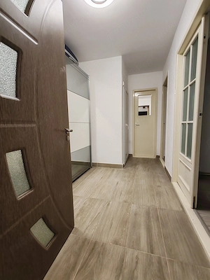 Apartament decomandat, finisat, mobilat, utilat, constructie caramida - imagine 3