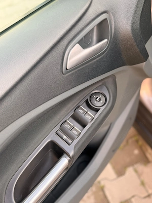 Vând Ford Focus Grand C-max 2011 - imagine 6