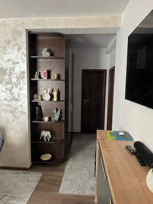 Apartament cu 2 camere DECOMANDAT,  CURTE   Calea Sagului - imagine 7