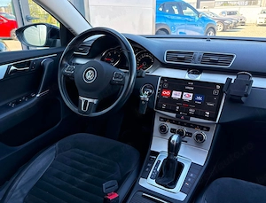 Volkswagen Passat 2.0 TDI BlueMotion Technology DSG Highline - imagine 15