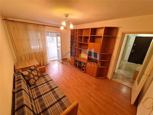 Apartament 3 camere decomandat, etaj intermediar Astra Carpatilor