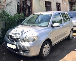 Vand Mazda 2 Benzina 2005