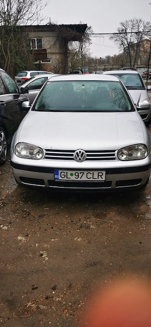 Vând golf 4 an 2004,probleme la motor.  - imagine 2