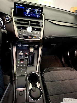  Lexus NX 300h F Sport Black Line Limited Edition, Alb perlat - imagine 8