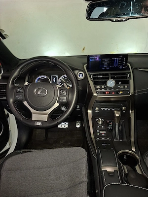  Lexus NX 300h F Sport Black Line Limited Edition, Alb perlat - imagine 9