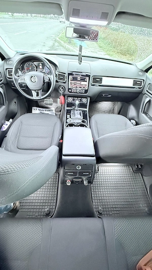  Vând Volkswagen Touareg 3,0 TDI BMT - imagine 8