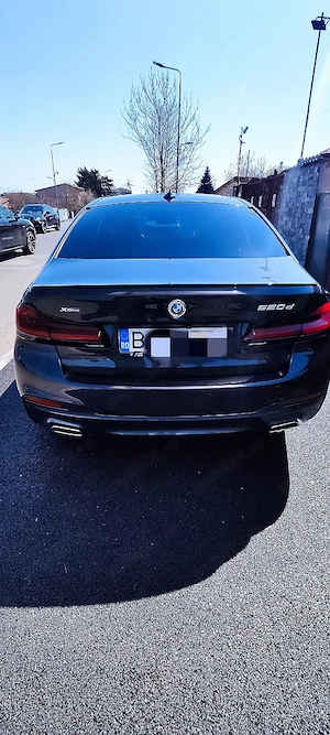 BMW seria 5 model G30 M pachet interior exterior  - imagine 3