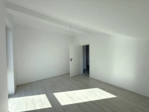 Apartament 2 Camere - 94.000 euro - Zona Eso Giroc - imagine 5