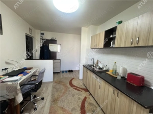 Apartament de 2 camere cu balcon si pivnita zona Valea Aurie - imagine 5