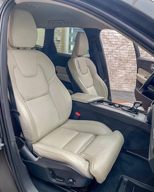 VOLVO XC60 . 2,0 Diesel . 190 CP . Rate fixe . Garantie 12 luni . Buy-Back . - imagine 11