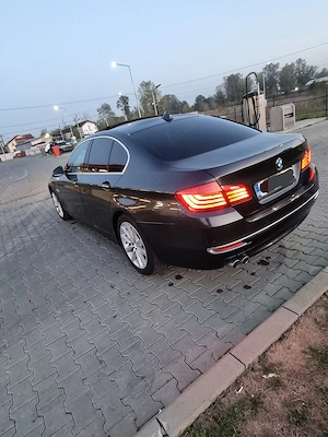 BMW Seria 5 520d Aut. Luxury Line - imagine 4