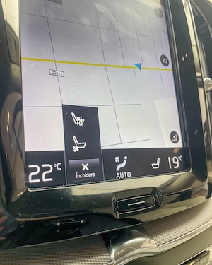 VOLVO XC60 . 2,0 Diesel . 190 CP . Rate fixe . Garantie 12 luni . Buy-Back . - imagine 17