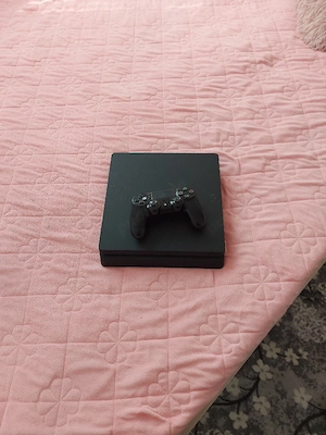 vand ps4 stare foarte bună