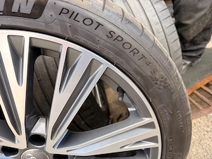 michelin pilot sport 4 255/40/R20