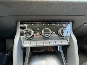 Vand Skoda Karoq 1,5 TSI Ambition - imagine 7